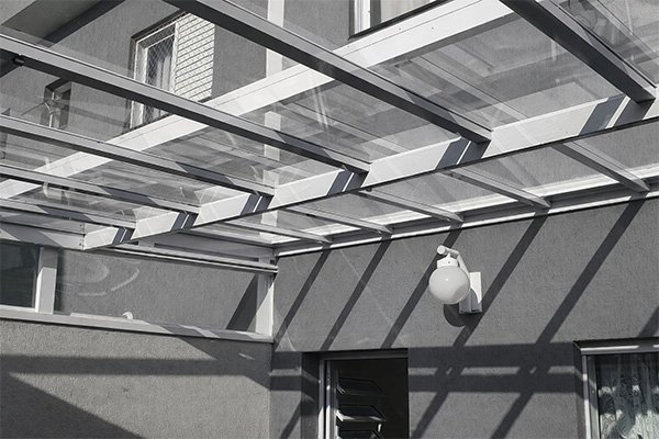 Cobertura Abre e Fecha Mista_ Alumínio e Policarbonato