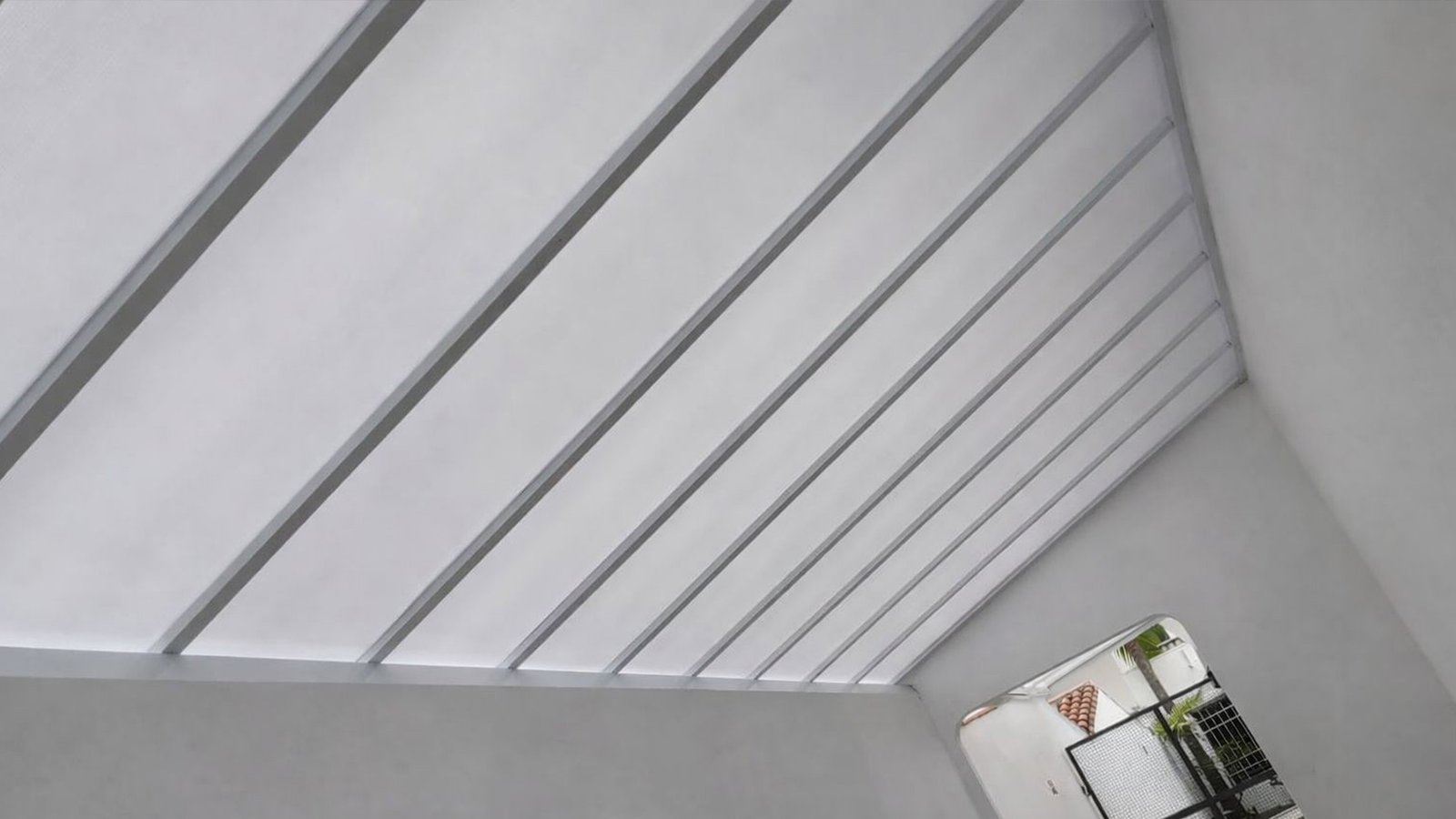 Cobertura para Corredor Lateral e Garagem_ Como Proteger e Aproveitar os Espaços da Sua Casa